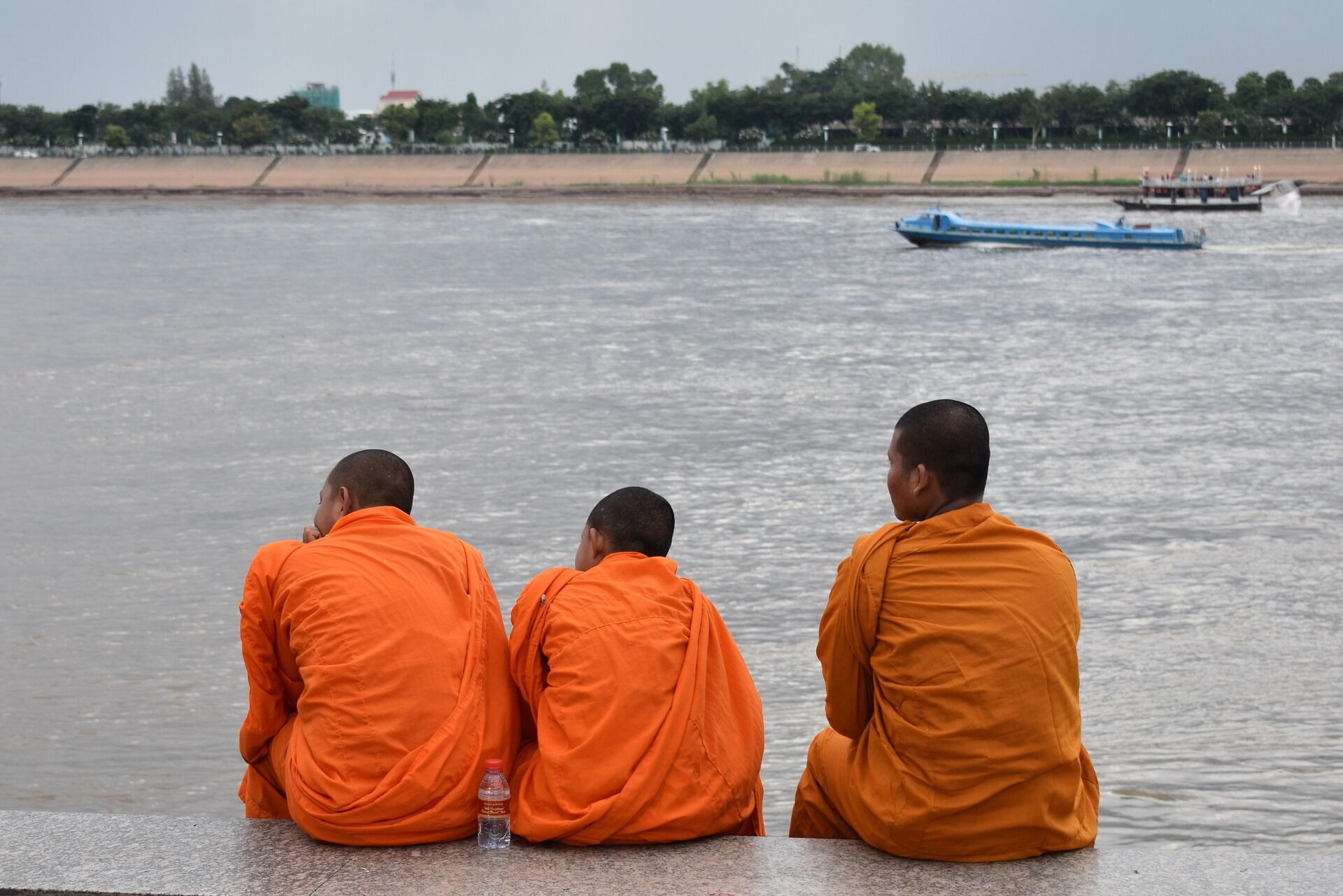 Start your Phnom Penh Travel with tranquil vistas